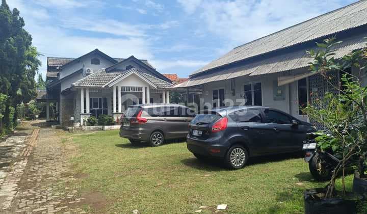 Rumah Dengan 4 Kontrakan Dan 4 Kost-kost Lokasi Strategis Dekat Menuju Perkantoran Dan Universitas