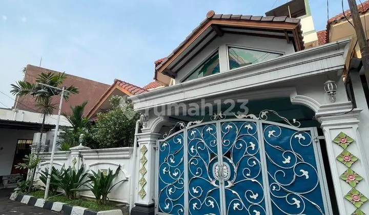 For Sale Nice 2-Story House Inside a Mini Cluster in West Pejaten, South Jakarta