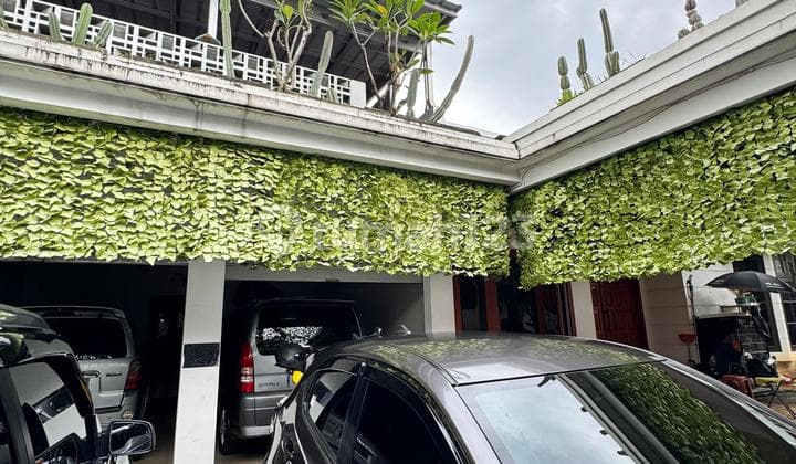Rumah di Dalam Perumahan Villa Cinere Mas