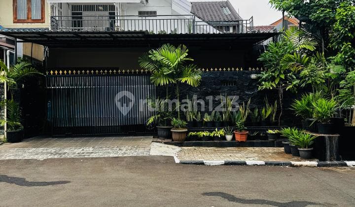 Hunian Exclusive di Kompleks Terdepan di Cinere. Dekat dengan Mall dan Rumah Sakit