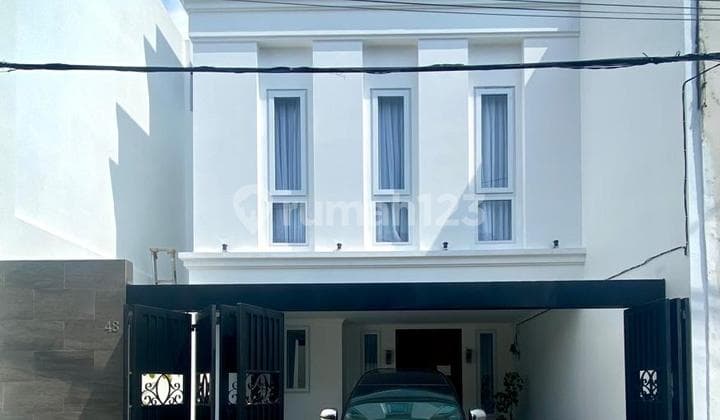 Brand New House 3 Lantai Lokasi Cipete Lokasi Strategis Dekat Mrt