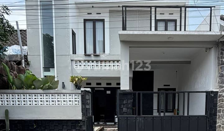 Rumah Modern Minimalis Ikan Layur Lowokwaru Malang