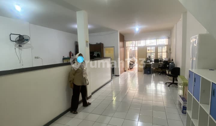 Rumah 2 1/2 Lantai Eks Kantor Cimanuk Cideng Jakarta Pusat Dijual