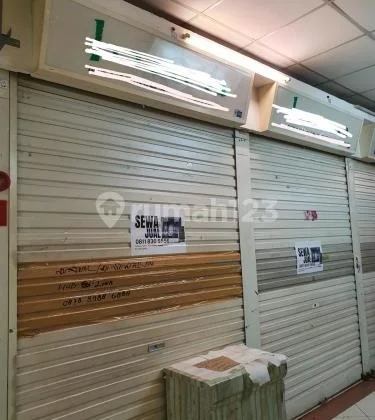 Kios Hook Murmer Block A, Tanah Abang Market, Central Jakarta Kios Hook Murmer Block A, Tanah Abang Market, Central Jakarta