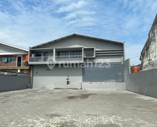 Disewakan Gudang Lokasi Strategis Dijalan Ringroad Selatan Dekat Terminal Giwangan, Singosaren Banguntapan Bantul.