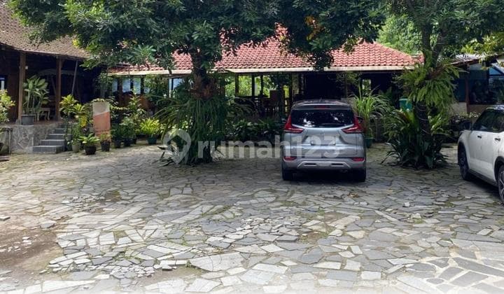 Ruang Usaha masih beroperasi dijual.