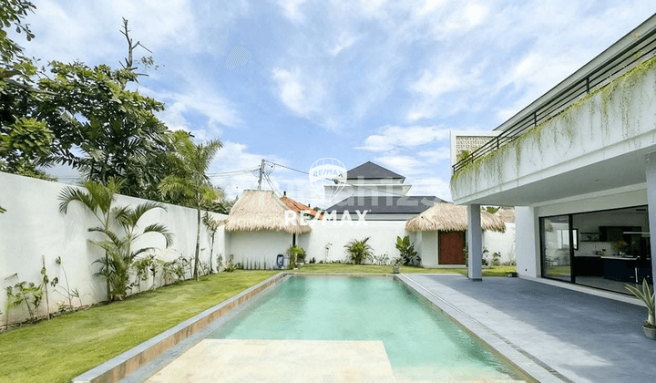 Di Sewakan Villa 3 Bedroom - Lokasi Kerobokan - Bali