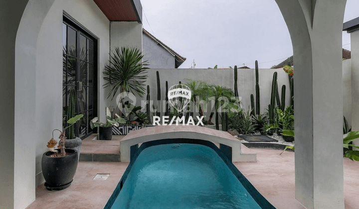For Rent Modern 2 Bedrooms Villa - Tibubeneng Canggu Close To Berawa With Rooftop Views