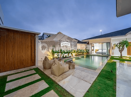 For Sale Villa 4 Bedroom - Central Seminyak