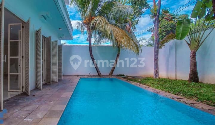 For Rent / For Sale 3-Bedroom House in Kemang, South Jakarta