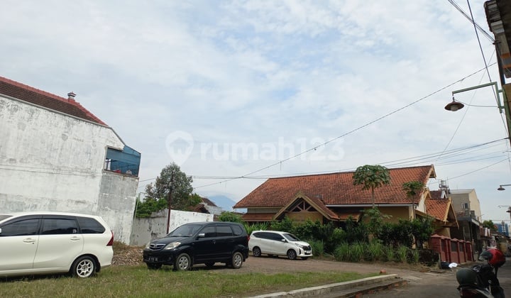 Suitable for Building a Residential House on a Land with Two-Car Road Access in a Strategic Location