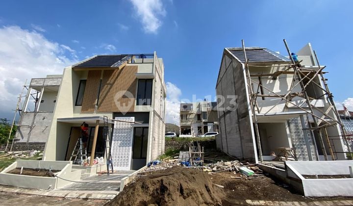 Villa Estetik Kota Batu Full Furnished Private Pool