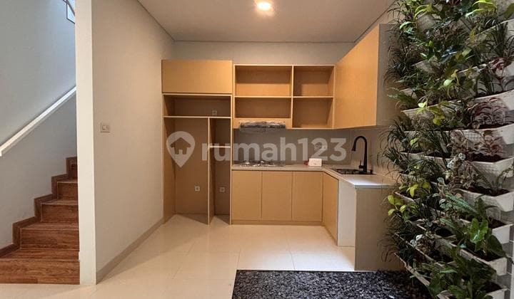 Rumah Baru Graha Bintaro Dekat Tol Parigi