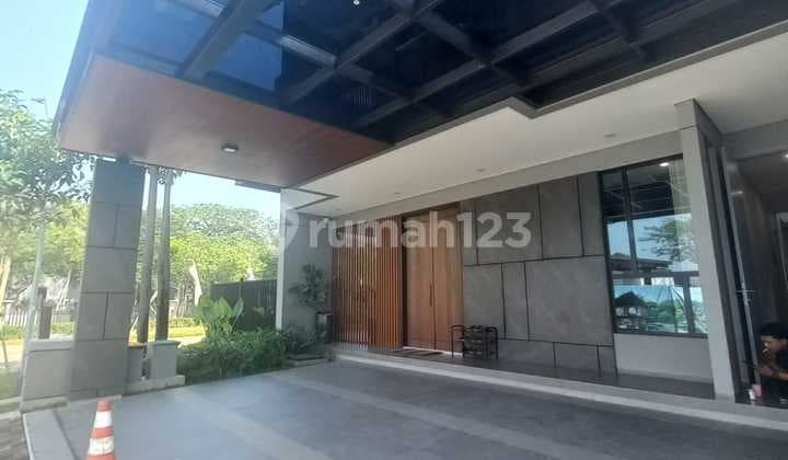 Rumah Mewah Lokasi Premium Dekat Tol Parigi dan Rspi Bintaro