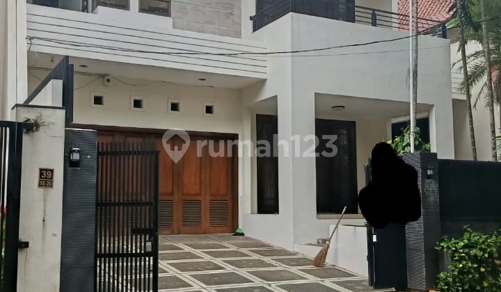 Rumah Bagus Siap Huni di Pondok Indah