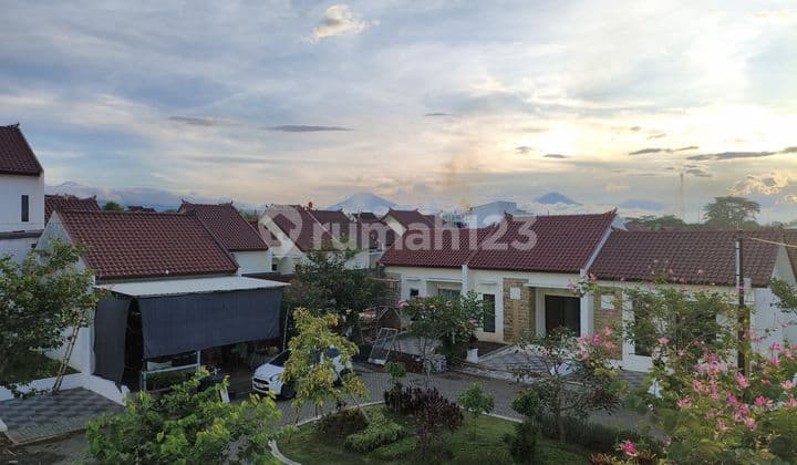 Rumsh Nyaman Dekat Bsb Jatisari Harga Terjangkau di Taman Kayangan