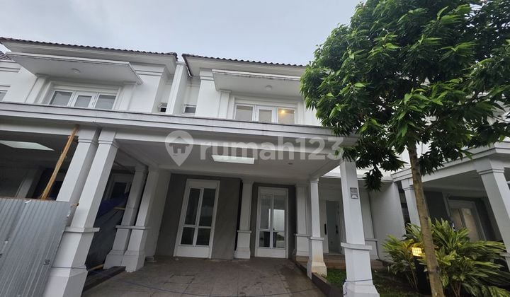 Disewakan Rumah Baru di Pasadena Gading Serpong. Lt 9X18. Ac Terpasang 5 Units. Siap Huni.
