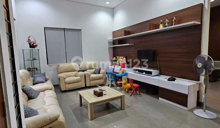 Sewa Rumah The Icon Cosmo Hook Dekat Dengan Aeon Mall, The Breeze, Eka Hospital, Sinarmas World Academy, Nanyang, Unilever, Prasmul, Atma Jaya, Ice Bsd
