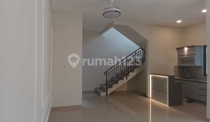 For quick sale: independent 3-story building, Atlanta Village Gading Serpong.