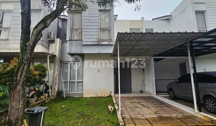 For rent semi-furnished house at The Icon Cosmo Eastern, BSD City.