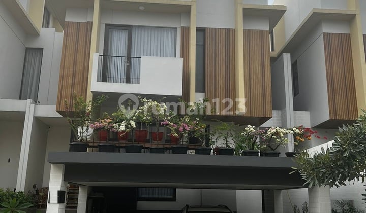 Dijual Rumah Type 9x16 Std Cluster Blizfield Bsd City Tangerang