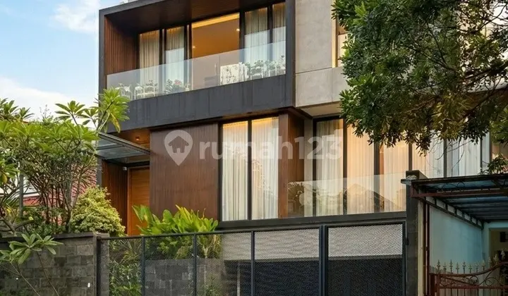 For Sale Fully Furnished Private Pool House BSD City Tangerang