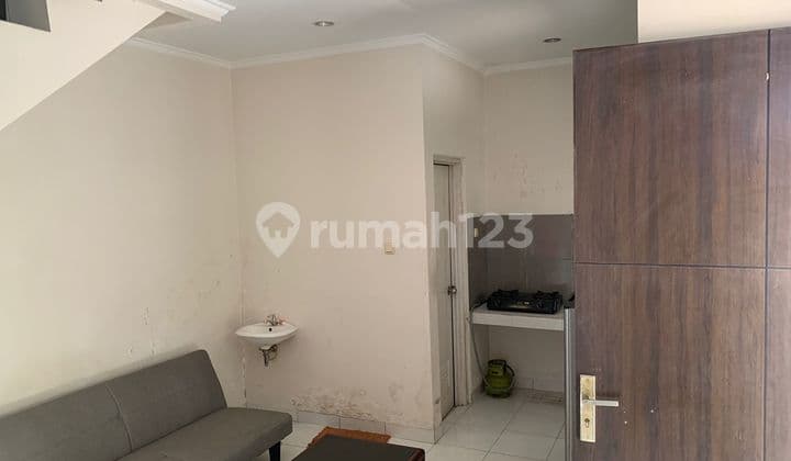 Rumah Asri, 2 Lantai, Fully Furnished , Bebas Banjir