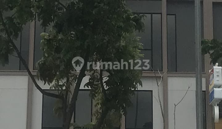 RUKO BAGUS 3 LANTAI SIAP PAKAI DI CENDANA LIPPO CIKARANG