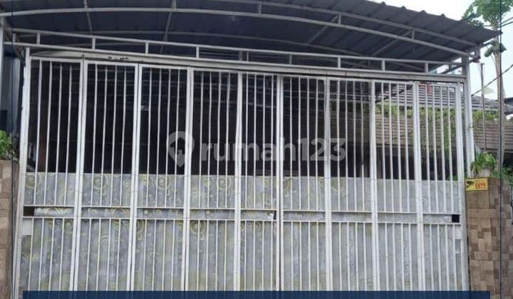 Turun Harga !! Dijual Cepat Kost Aktif 22 Kamar Full Semua!! Luas 527M2 Hanya 10 Miliar!! Dekat Kampus Trisakti, dan Untar!! ke Binus Kemanggisan Hanya 17 Menit!! Ada Resto, Laundry, Fasilitas Kost Lengkap!! Siap Survey!! Investasi Terbaik!!