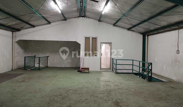 Gudang Siap Pakai Lokasi Strategis (560m²)