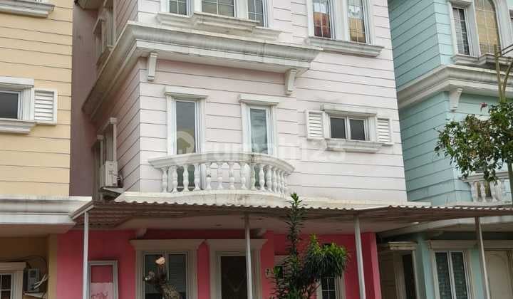 For Sale Renovated 3-Story House Facing the Swimming Pool in Montana Village, Gading Serpong