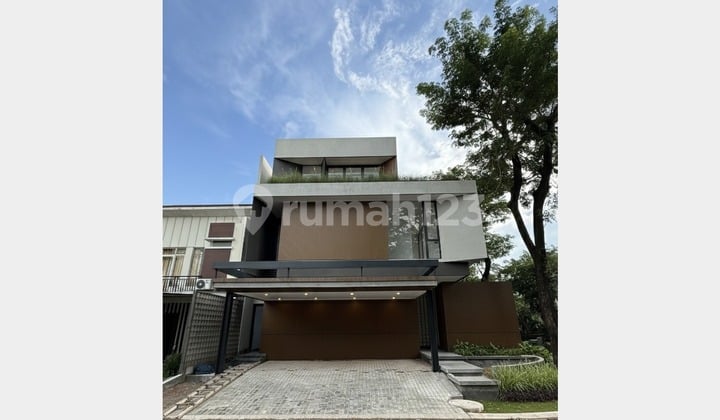 Rumah Cantik Home Lift Sampai LT 3 di Foresta BSD, Tangerang Selatan