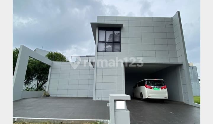 Rumah Modern Minimalis View Danau The Spring Scarlet Gading Serpong, Tangerang