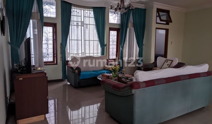 Rumah Bagus 2 Lantai di Jalan Siliwangi, Sukabumi