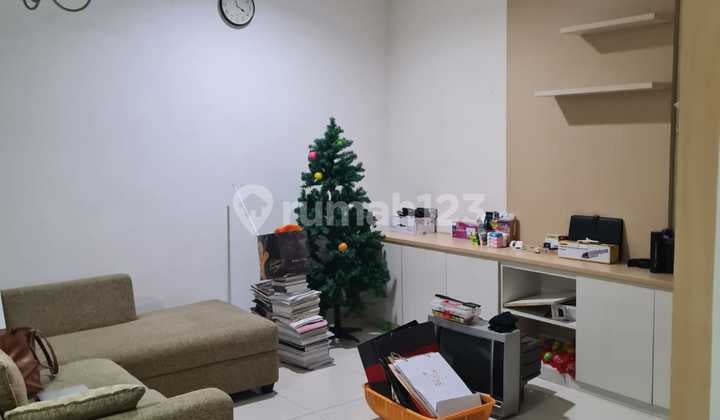Dijual Rumah Bagus, Murah, Semi Furnished di Cluster Castilla BSD