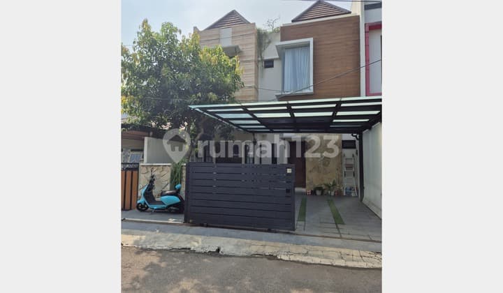 Comfortable Semi-Furnished House in Griyaloka BSD, South Tangerang