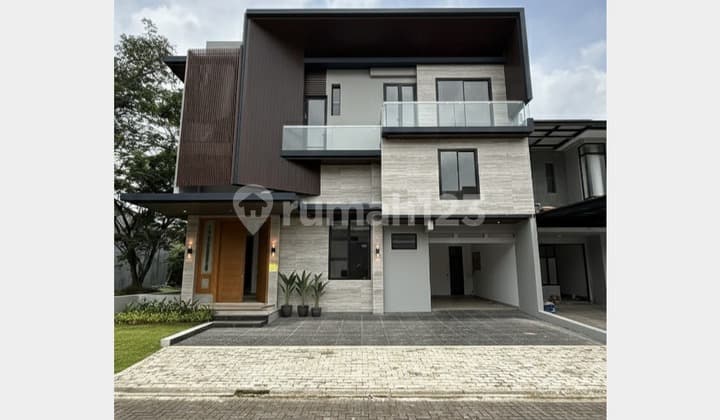 Rumah Cantik Split Level, Attic Room + Rooftop di Foresta BSD, Tangerang Selatan
