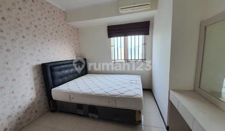 Apartemen Maple Park 2 Kamar Tidur Semi Furnished Pemandangan Kota