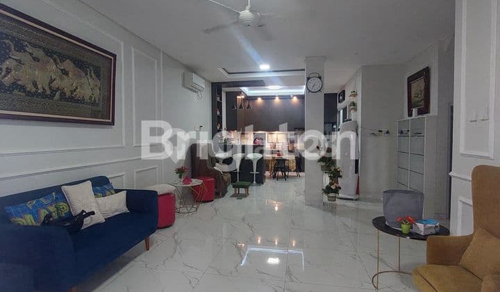 RUMAH CANTIK 2 LANTAI DI PERUMAHAN ELITE GRAND CITY BALIKPAPAN