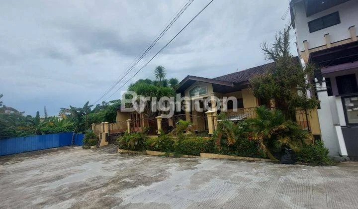 RUMAH BESAR DAN CANTIK DI PUPUK BALIKPAPAN RUMAH BESAR DAN CANTIK DI PUPUK BALIKPAPAN