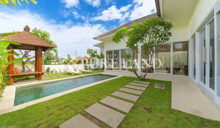 2Br Villa With Open View In Sanur