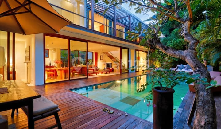 4Br Beach Lifestyle Villa In Seminyak