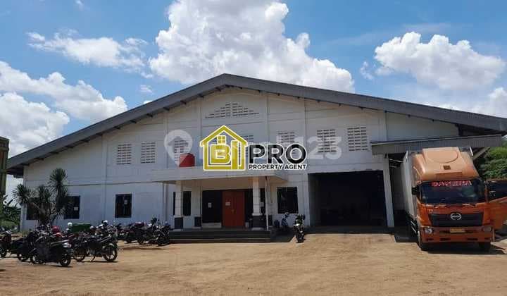 Gudang Di Sewakan Di Jalan Raya Bogor Cibinong Jawa Barat