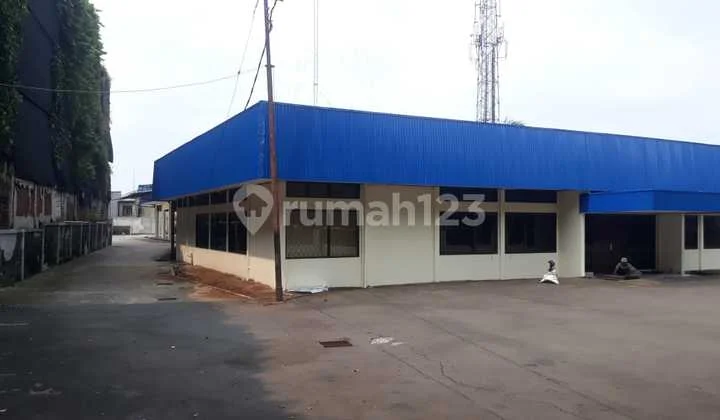 Well-Maintained Warehouse Strategic Location One Step to Tb Simatupang Toll in Pasar Rebo, East Jakarta