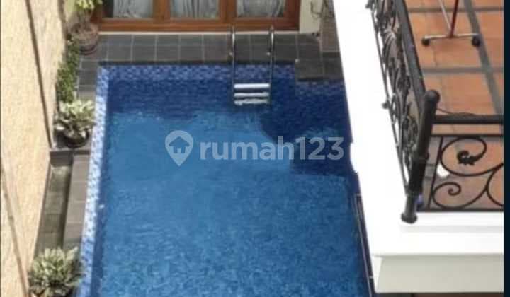 Rumumah Mewah Siap Huni Lokasi Strategis di Menteng, Jakarta Pusat