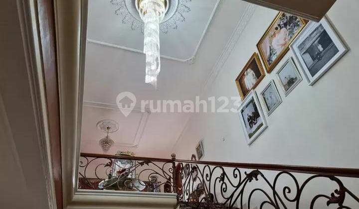 Rumah Mewah Nyaman 2 Lantai Bebas Banjir Lokasi Strategis di Veteran, Jakarta Selatan