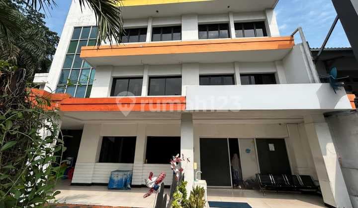 Dijual Gedung 3 Lantai Cocok Untuk Dijadikan Kantor dan Sekolah