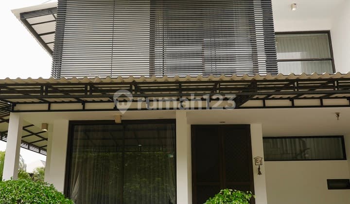 Dijual Rumah Hook Siap Huni di Greenwoods Townhouse Ciputat Timur