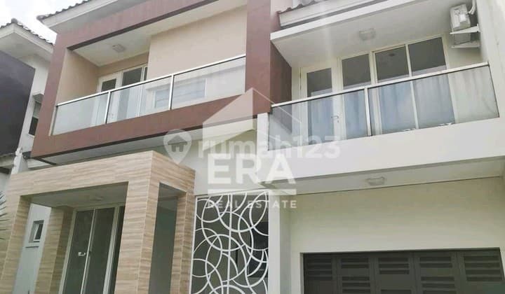 Disewakan Rumah Hadap Taman di Kebayoran Residence