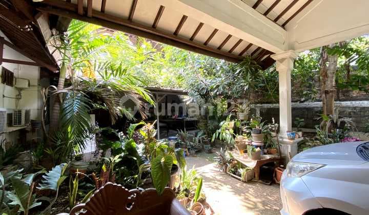 Dijual Rumah Murah dengan Lahan Besar di Bintaro Jaksel